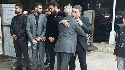 أشرف زكي وسليمان عيد أول الحضور في عزاء المنتج صلاح حسن بمسجد الحامدية الشاذلية| بث مباشر