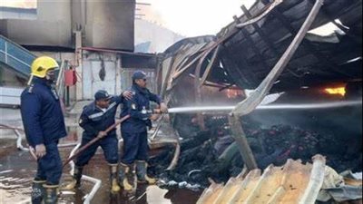 تفاصيل إصابة 14 شخصا في حريق داخل مصنع ملابس بالإسكندرية | بث مباشر