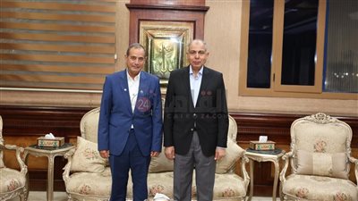 بـ 15 أتوبيسًا.. محافظ المنيا يوقع بروتوكول تعاون مع إحدى الشركات لدعم منظومة النقل
