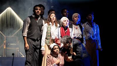 فريق جامعة بنها للمسرح يفوز بجائزة لجنة التحكيم في مهرجان آفاق العربي بسلطنة عمان