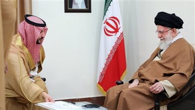 وزير الدفاع السعودي يسلم مرشد إيران رسالة من الملك سلمان