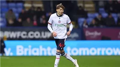 اتحاد الكرة يسابق الزمن لاستخراج جواز سفر لـ سوني شاربلس لاعب بولتون الإنجليزي | خاص