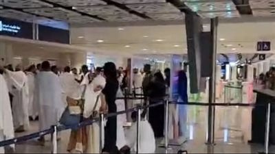 أحد المتضررين بعد إلغاء تأشيرة الترانزيت بالسعودية: شركات الطيران منعتنا من دخول المطارات| بث مباشر