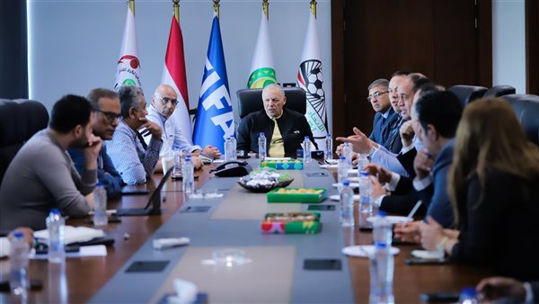 اجتماع أبو ريدة مع