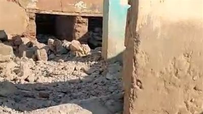 شاب يكتشف سرقة مقابر أسرته خلال زيارة قبر والده بالسويس| صور