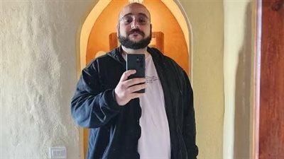 بسبب الوجبات الجاهزة.. شاب يروي معاناته مع مرض فرط نمو البكتيريا بالأمعاء الدقيقة: أكلة واحدة ضيعت سنين 