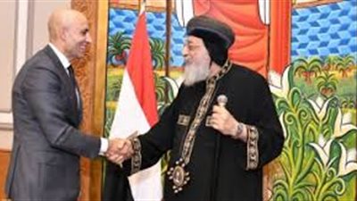 وزير التعليم يهنئ البابا تواضروس بعيد القيامة المجيد
