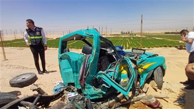 كنا 35 راكبًا.. أحد المصابين في حادث ملوي لـ القاهرة 24: سائق الربع نقل حملنا فوق الصندوق