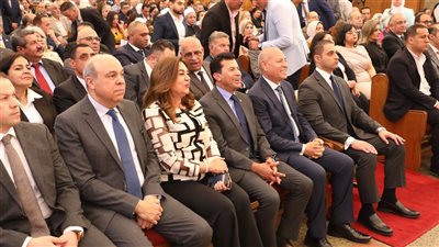 نائبًا عن رئيس الوزراء.. محافظ القاهرة يشهد احتفال الطائفة الإنجيلية بعيد القيامة 