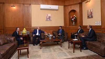 وزير الرياضة يلتقي رئيس اتحاد الرماية وعزمي محيلبة