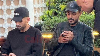 أيتن عامر وحمدي الميرغني وأحمد آدم يقدمون واجب العزاء في سليمان عيد | بث مباشر