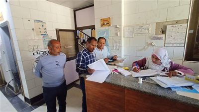 لانقطاعهم عن العمل.. إحالة 11 طبيبًا بمستشفى الوقف في قنا للتحقيق