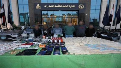 المنتجة سارة خليفة تنكر تورطها في قضية تصنيع والاتجار بالمخدرات أمام جهات التحقيق | بث مباشر 