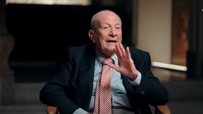 محمد أبو الغار: حفيدتي طالبة امتياز بكلية الطب.. بتذاكر امتحان إنجلترا علشان تخلص الامتياز وتسافر