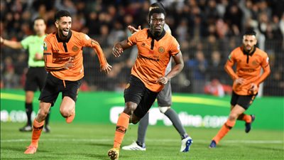 سيمبا ونهضة بركان يضعان قدمًا في نهائي كأس الكونفدرالية الإفريقية