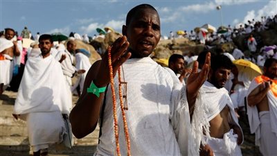 20 دعاء يوم عرفة للرزق بالمال.. احذر الدعاء بالسوء على أحد