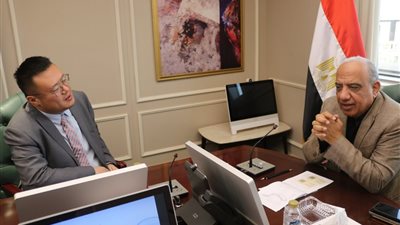 وزير الكهرباء يبحث مع سانجرو الصينية التعاون في تصنيع مهمات الطاقة المتجددة وبطاريات التخزين