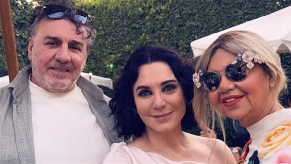 بوسي شلبي وسلاف فواخرجي