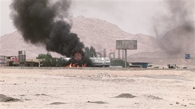 دون إصابات.. اشتعال النيران بسيارة نقل مواد بترولية بالكيلو 40 بطريق سفاجا - قنا