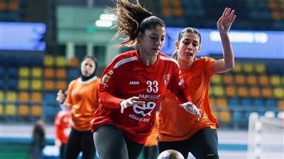 سيدات يد الأهلي يتوجن ببطولة الدوري بعد الفوز على الشمس