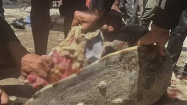 أهالي غزة يتناولون