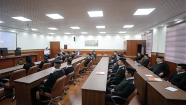 أكاديمية الشرطة تواصل