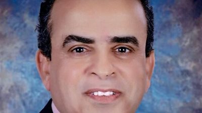 تكليف الدكتور صبري توفيق عميدًا لكلية الألسن بجامعة سوهاج