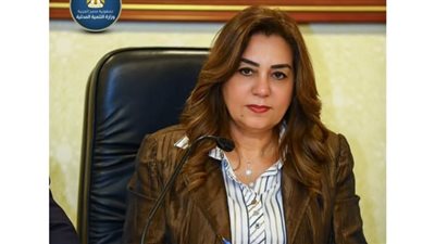 وزيرة التنمية المحلية تتابع مع المحافظين تطورات الأوضاع خلال أول أيام عيد الأضحى المبارك