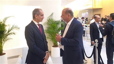 وزير الاتصالات: مستهدف توصيل شبكة الألياف الضوئية لـ 1400 قرية العام المقبل