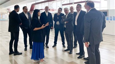 وفد المنطقة الاقتصادية لقناة السويس يزور محطات مجموعة موانئ أبوظبي تعزيزًا للشراكة اللوجستية| صور 