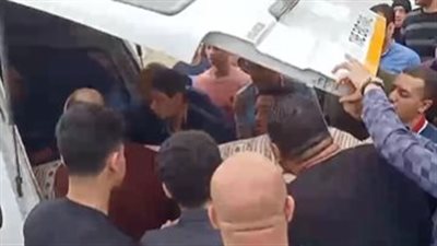 أصيب بأزمة قلبية مفاجئة.. أهالي البحيرة يشيعون جثمان طالب توفى داخل المدرسة لمثواه الأخير|بث مباشر