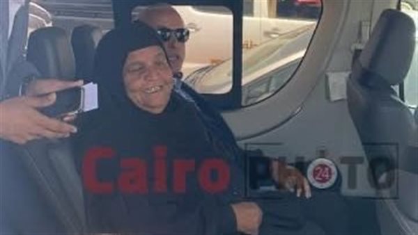 محافظ الأقصر يصطحب