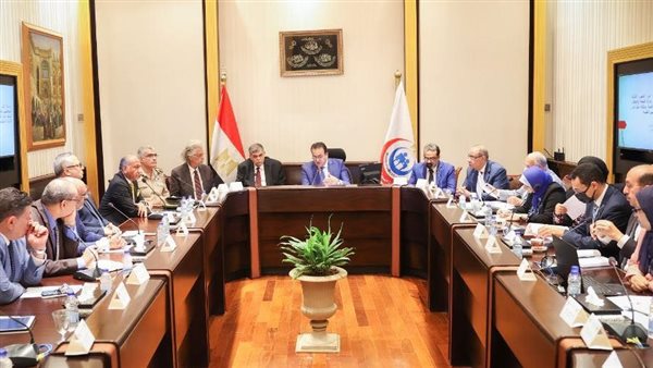 اجتماع اللجنة العليا