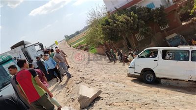 إصابة 6 أشخاص في حادث تصادم 3 سيارات على الطريق الإقليمي بالمنوفية