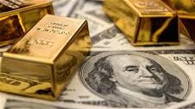 الذهب يتراجع والدولار ينتعش عالميا مع تجدد التوترات التجارية بين أمريكا والصين