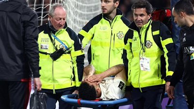 شكوك حول إصابة محمد عبد المنعم بقطع في الرباط الصليبي