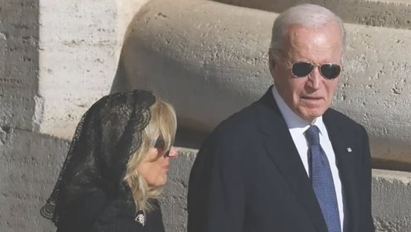 بايدن وزوجته