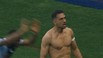 لجنة الانضباط بالاتحاد الفرنسي توقف كوكا 4 مباريات لإخفائه شعار المثلية على قميصه