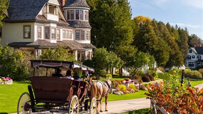 جزيرة أمريكية لا تسمح باستخدام السيارات منذ 1898.. ما القصة؟ 