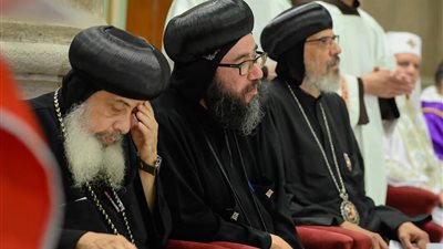 وفد كنسي للتعزية في بابا الڤاتيكان بالقاهرة