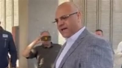 محافظ القليوبية ينفعل على المسؤولين أثناء متابعة توريد القمح: طبق السيستم إحنا مش جايين نخرب استثمارات الدولة | بث مباشر