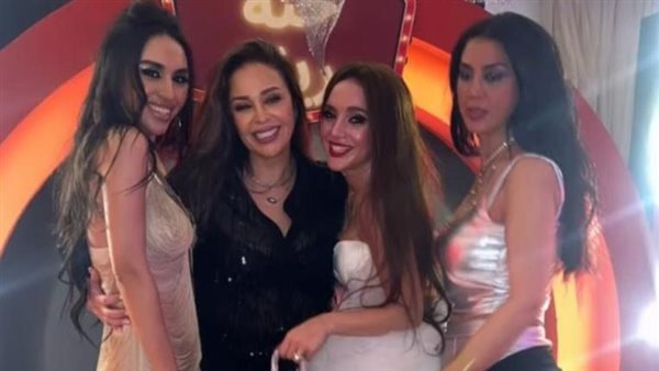 رنا رئيس تحتفل بليلة