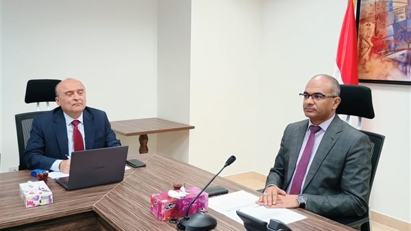 جانب من اجتماع اللجنة