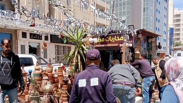 حملة لغلق الكافيهات