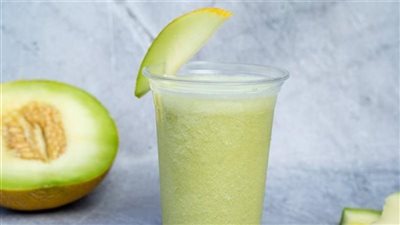 طريقة عمل عصير الكنتالوب باللبن.. مشروب منعش في الصيف