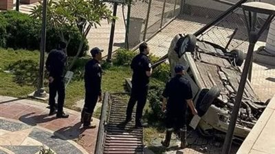 تفاصيل سقوط سيارة بالممشى السفلي بكورنيش بني سويف |بث مباشر 