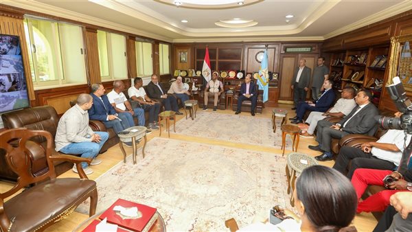 محافظ كفر الشيخ يستقبل