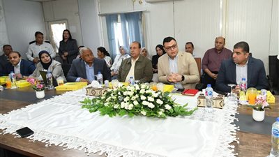 وزير الإسكان يطالب الشركات العاملة بمشروع حدائق الفسطاط بضغط البرامج الزمنية وتسريع وتيرة العمل 
