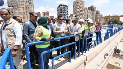 وزير الإسكان يوجه المسئولين بالحفاظ على الإنجازات المحققة بمآخذ المياه العكرة بالمعادي لخدمة المناطق المستهدفة 