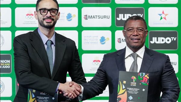 محمد مطيع أول مصري